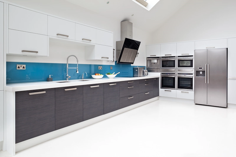 L Shaped Bespoke Kitchen